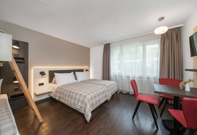 スタンダード４人部屋, Derby Interlaken   Action & Relax Hub