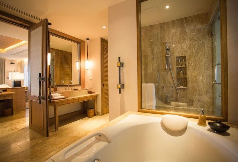 سوییت با چشم‌انداز دریا, Trisara Villas & Residences Phuket