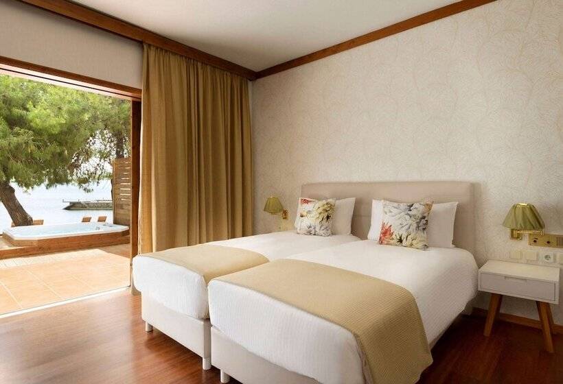Люкс Семейный 2 Спальни, Wyndham Loutraki Poseidon Resort