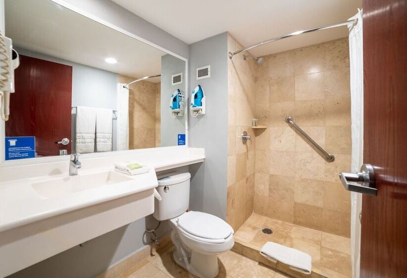 غرفه قياسيه سريرين مزدوجين, City Express By Marriott Puebla Centro