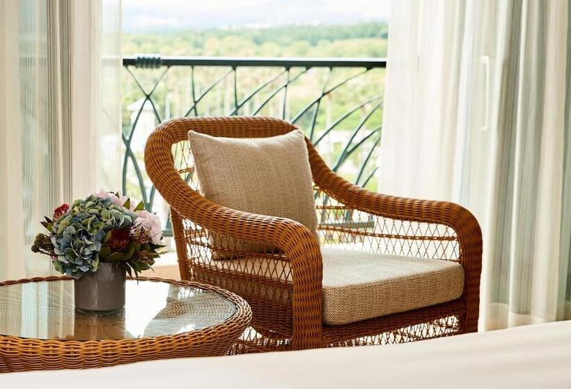 Номер Deluxe Вид на Горы, Lotte Hotel Jeju
