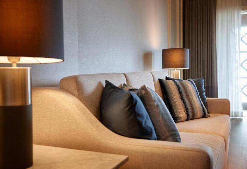 Люкс Премиум Вид на Море, Lotte Hotel Jeju