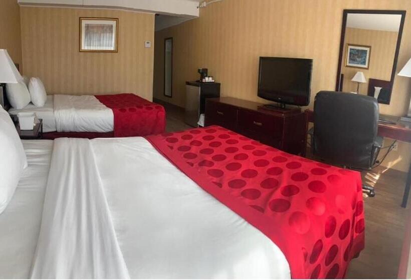 ２ダブルベッドのスタンダードルーム, Ramada Plaza By Wyndham Montreal