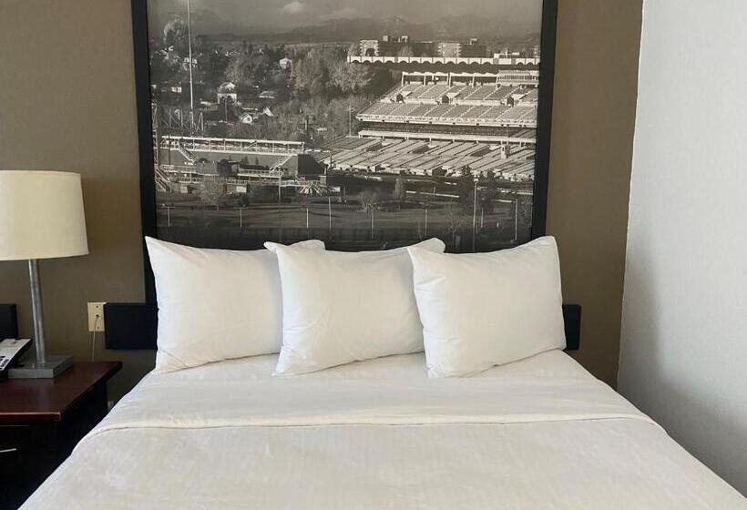 身障者適用スタンダードルーム, Super 8 By Wyndham Calgary Shawnessy Area