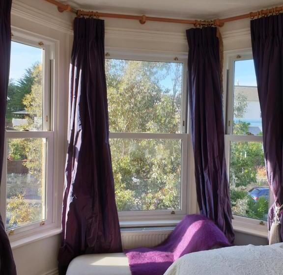 디럭스 스튜디오, Clarence House Shanklin