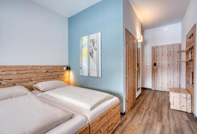 اتاق استاندارد با چشم‌انداز کوهستان, Cooee Alpin Hotel Bad Kleinkirchheim