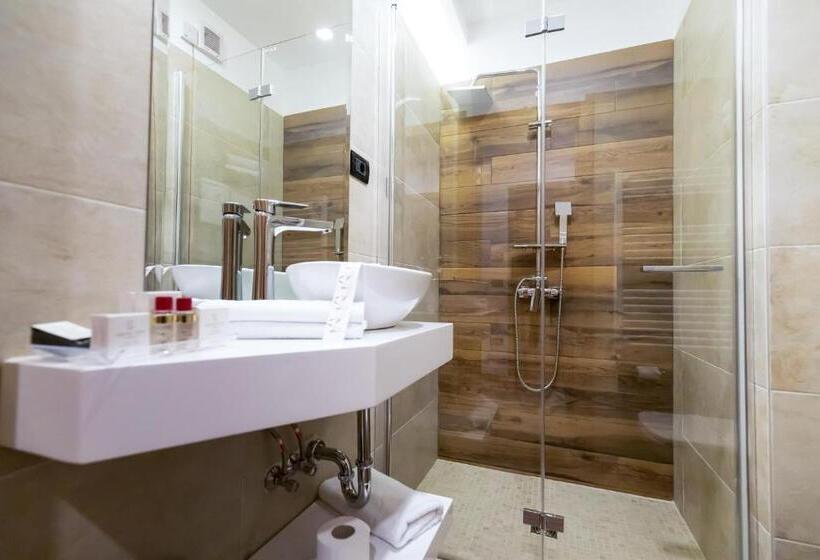 اتاق اکونومی, Grand View Hotel & Suites Copou