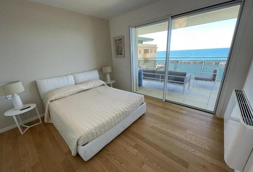 Апартаменты Deluxe 1 Спальня, Gli Scogli Luxury Residence