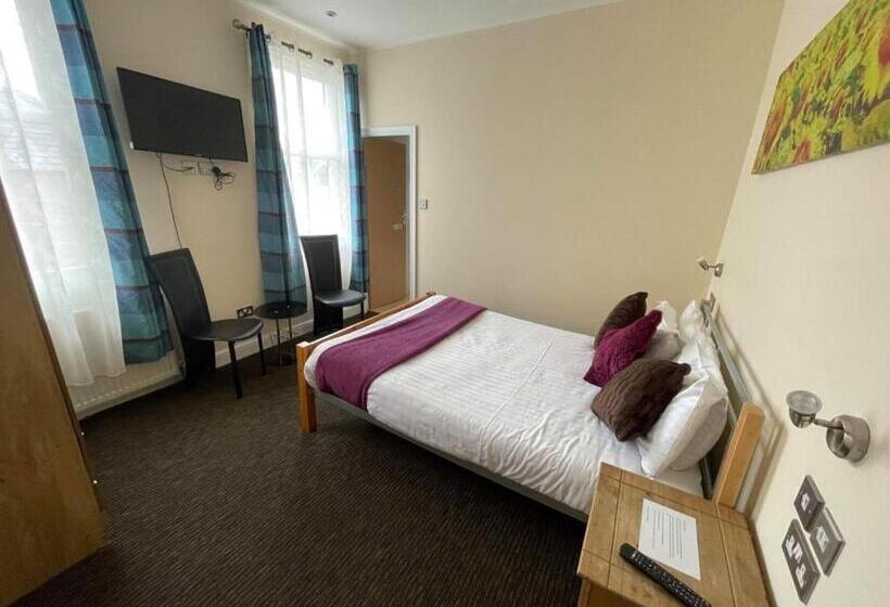 Номер Стандарт, Elsinore Hotel Llandudno