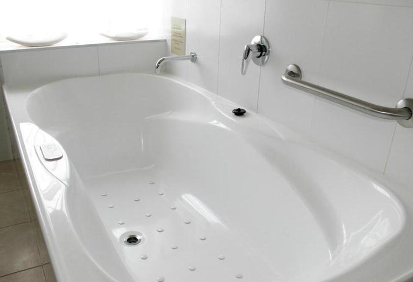 스위트 킹사이즈 침대, Comfort Inn & Suites City Views