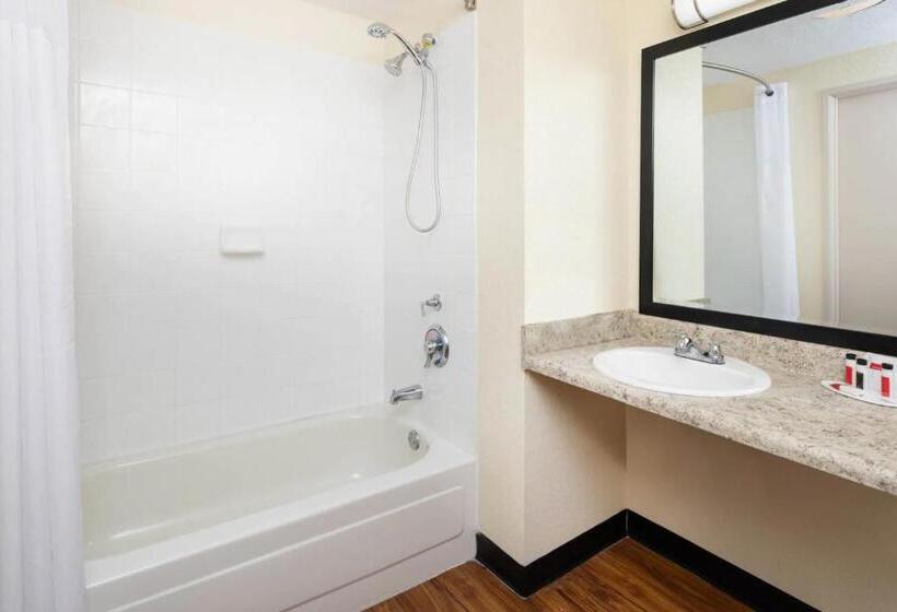 Номер Стандарт Кровать Кинг Адаптированный для Инвалидов, Days Inn By Wyndham Macon I75 North