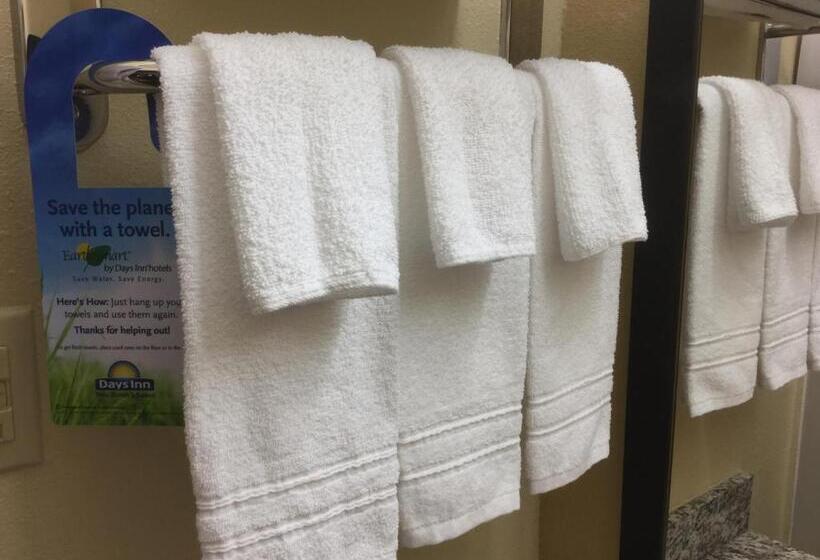 Люкс Кровать Кинг, Days Inn By Wyndham Macon I75 North