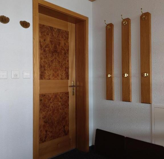 Студия Стандарт, Gasthaus Schäfli