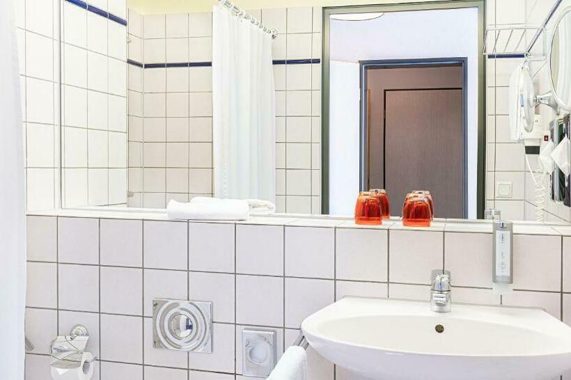 Номер Комфорт, Victor S Residenz Hotel Gummersbach