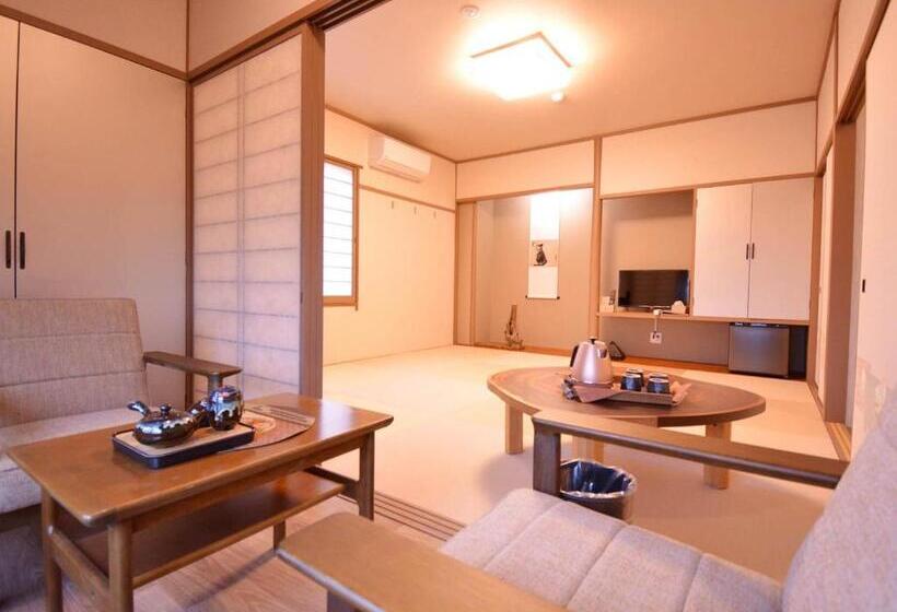 Quarto Triplo Clássico, Shirahama No Yado Daigo