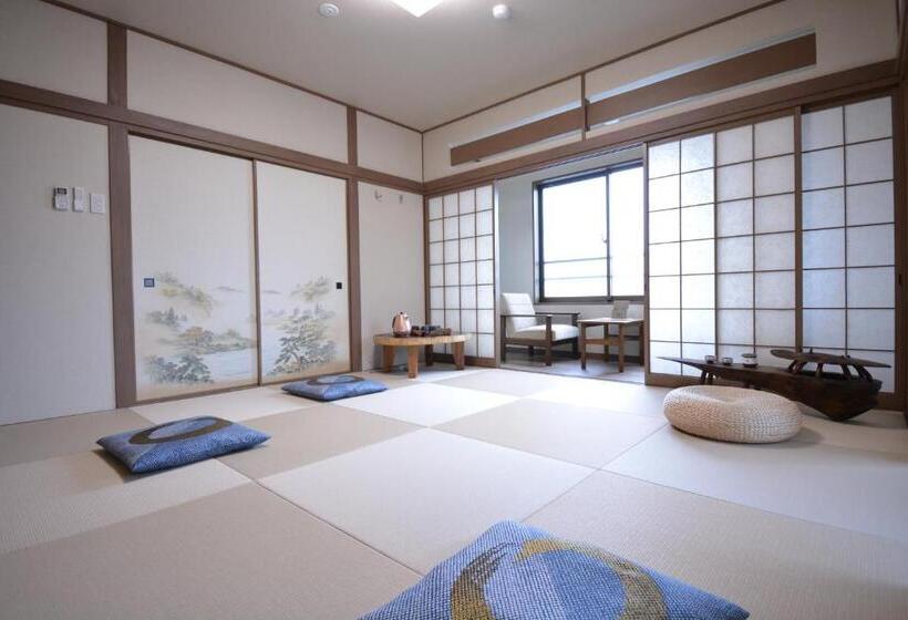 Quarto Triplo Estandar Banheiro Compartilhado, Shirahama No Yado Daigo