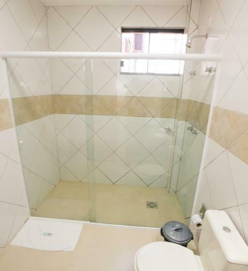 اتاق استاندارد یک نفره, Vitoria