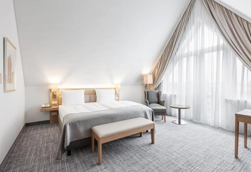 Номер Superior Кровать Кинг, Holiday Inn Nürnberg City Centre, An Ihg