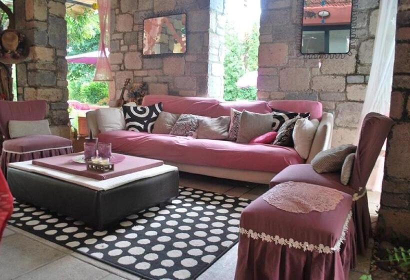 Трехместный Номер Стандарт с Балконом, B&b La Colombera