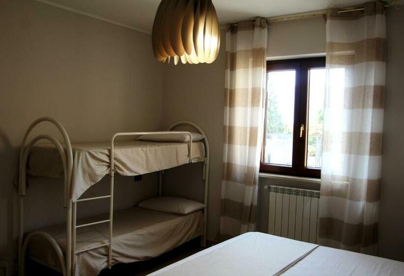 غرفة قياسية رباعية مطلة على الحديقة, B&b Atrium