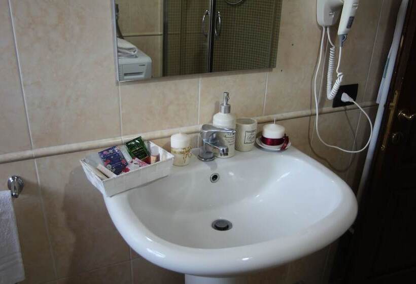 غرفة قياسية رباعية مطلة على الحديقة, B&b Atrium