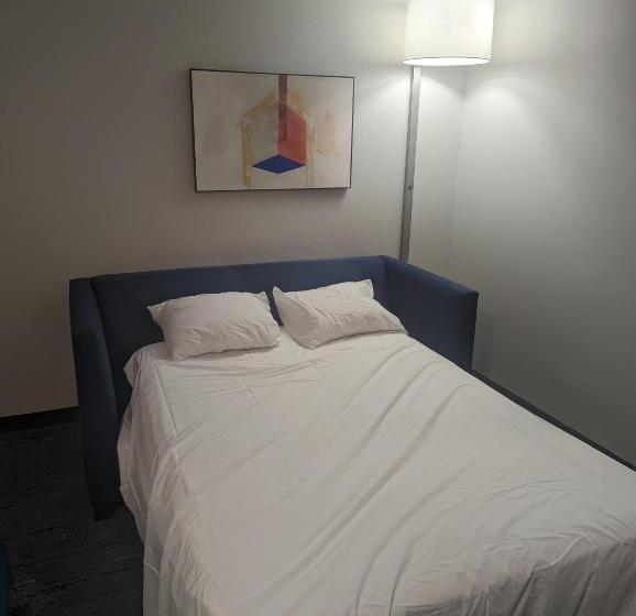 Люкс Кровать Кинг, Holiday Inn Express & Suites Salt Lake City N  Bountiful