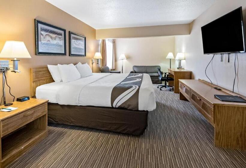 Люкс с гидромассажем, Quality Inn   Storm Lake
