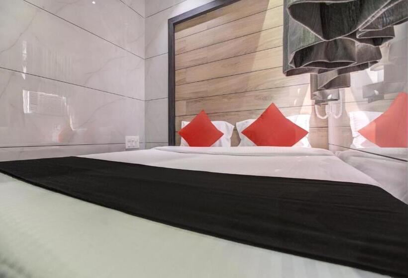 スイート, Capital O 75709 Hotel Spring Residency