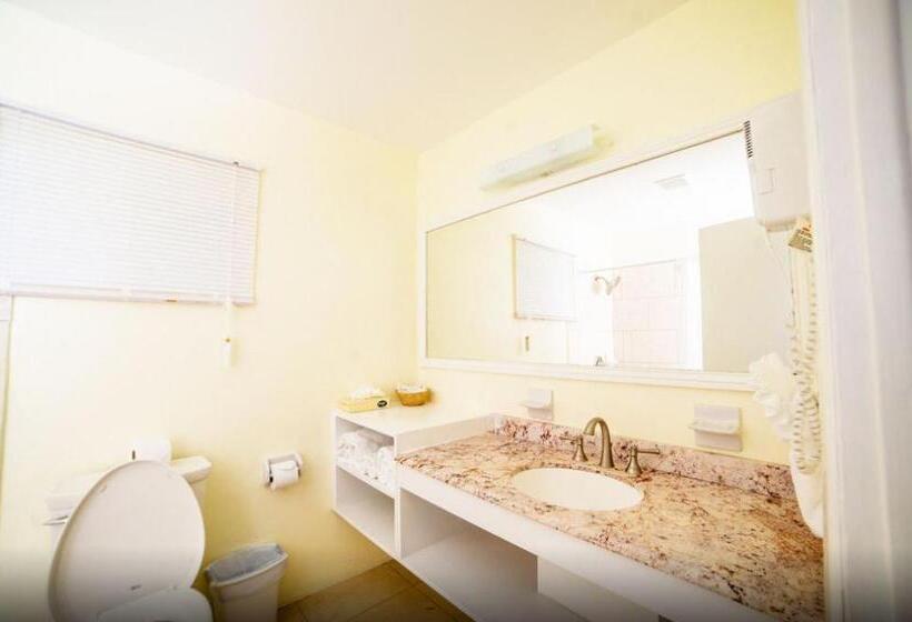 اتاق استاندارد با تخت بزرگ, Sugar Bay Club