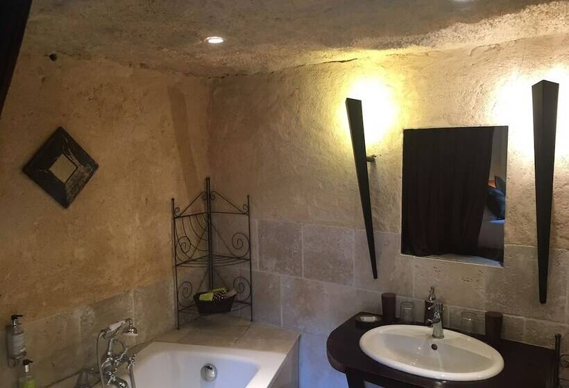 Номер Basic, L Hôtel Le Cheval Noir