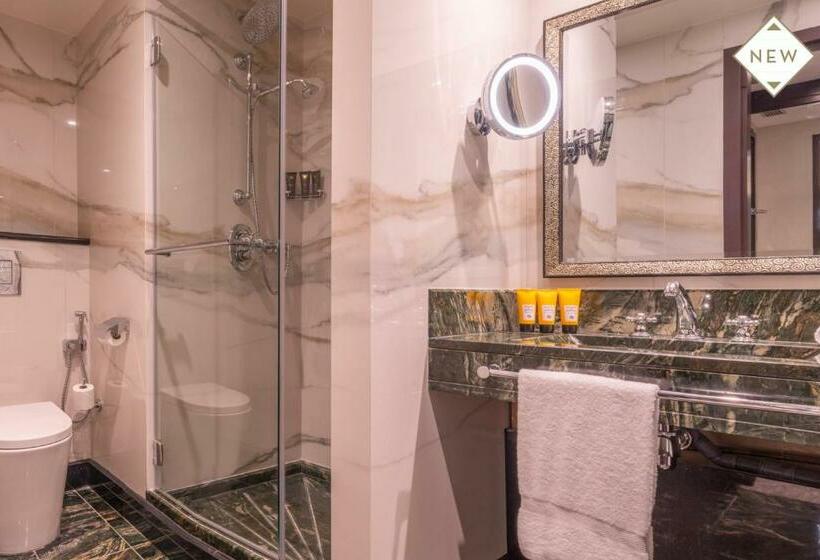 اتاق لوکس با تخت بزرگ, Hotel Du Collectionneur Arc De Triomphe