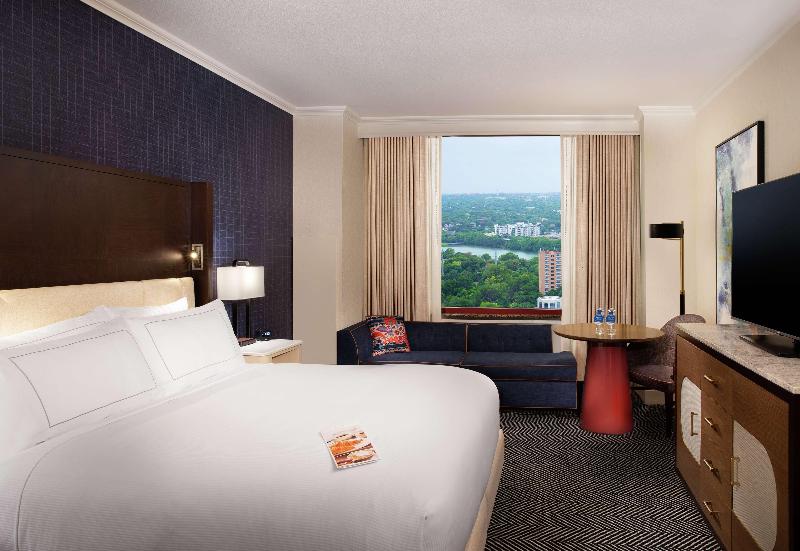 Люкс Кровать Кинг, Hilton Austin