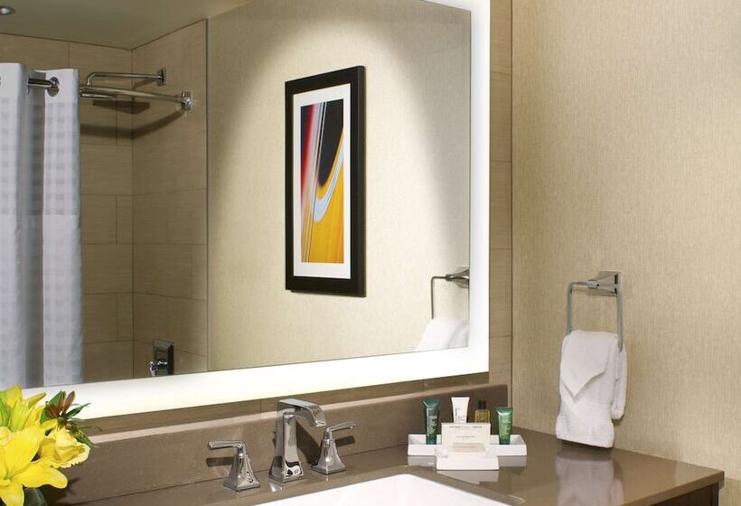 מיטת קינג בסוויטה, Hilton Austin