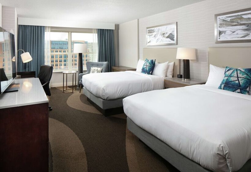 חדר דלוקס מותאם לאנשים עם מוגבלויות, Hilton Madison Monona Terrace