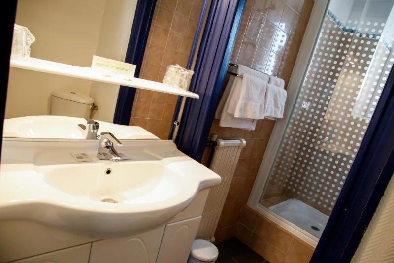 스탠다드 룸, Logis Rex Hotel Lorient