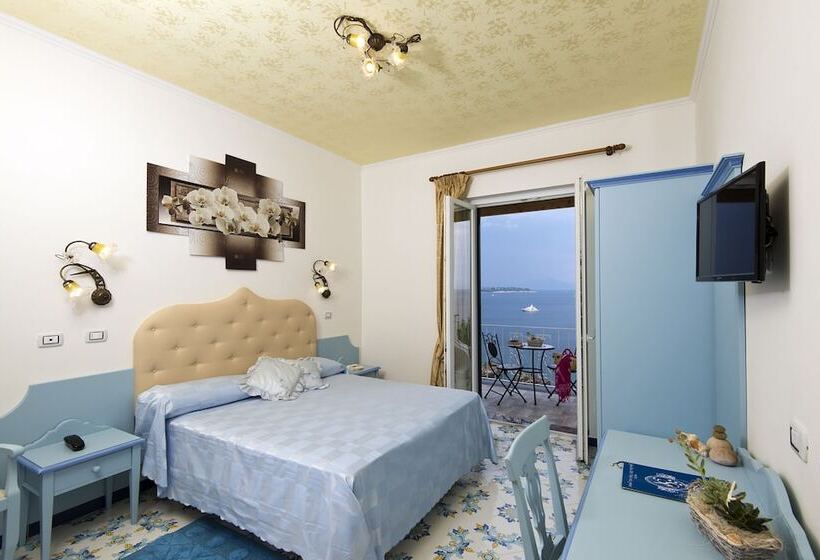 高级海景房, Giardino Delle Ninfe E La Fenice