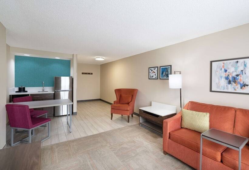Люкс, Hampton Inn & Suites By Hilton West Little Rock
