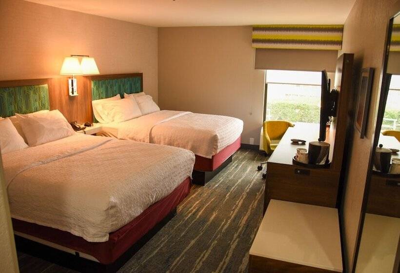 חדר סטנדרט שתי מיטות זוגיות, Hampton Inn Athens