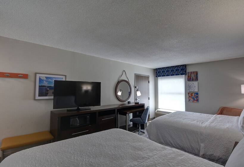 Номер Стандарт 2 Двуспальные Кровати, Hampton Inn Greenwood