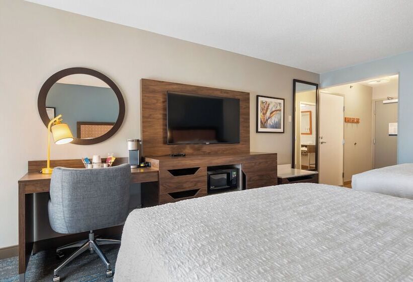 适合残疾人使用的标准间, Hampton Inn Ottawa