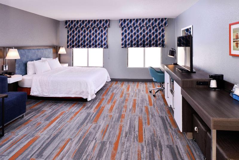 带大床的标准工作室, Hampton Inn & Suites Legacy Parkfrisco