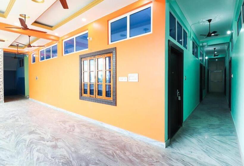 Номер Стандарт, Flagship Fanatic Inn And Banquet Near Chaudhary Charan Singh International Airport