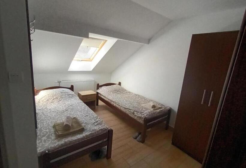 اتاق استاندارد با 2 تخت دوبل, Apartmani Maja 2