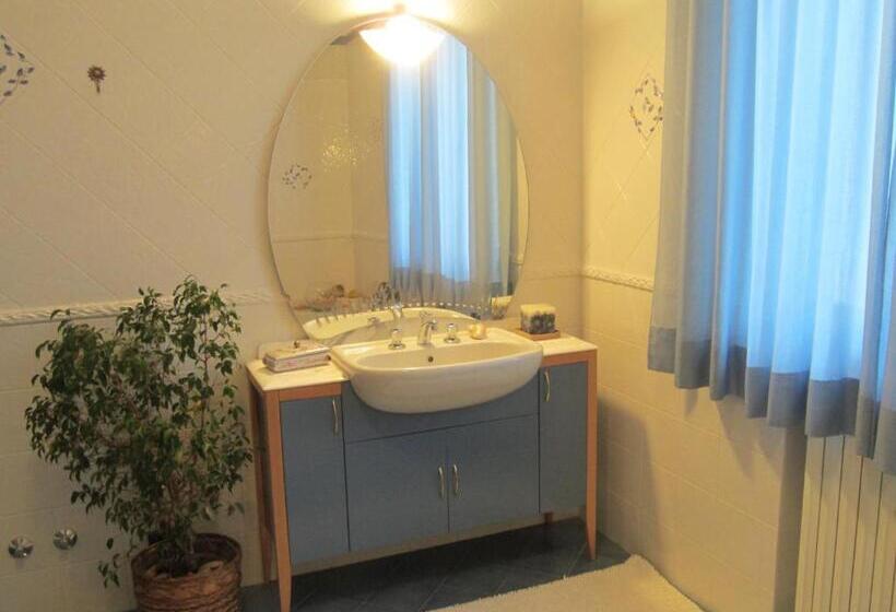 Номер Стандарт, Marinella B&b