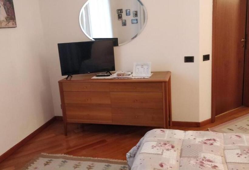 Номер Стандарт, Marinella B&b