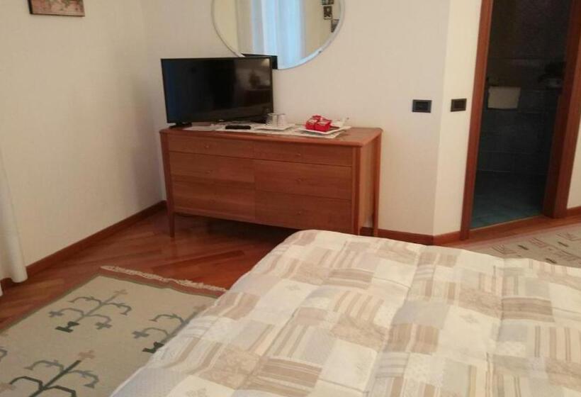 Номер Стандарт, Marinella B&b