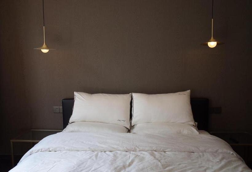 스탠다드 발코니 룸, Shanghai Downtown Hills Boutique Guesthouse   Near Metro Line 7, Exit 3, Changping Road