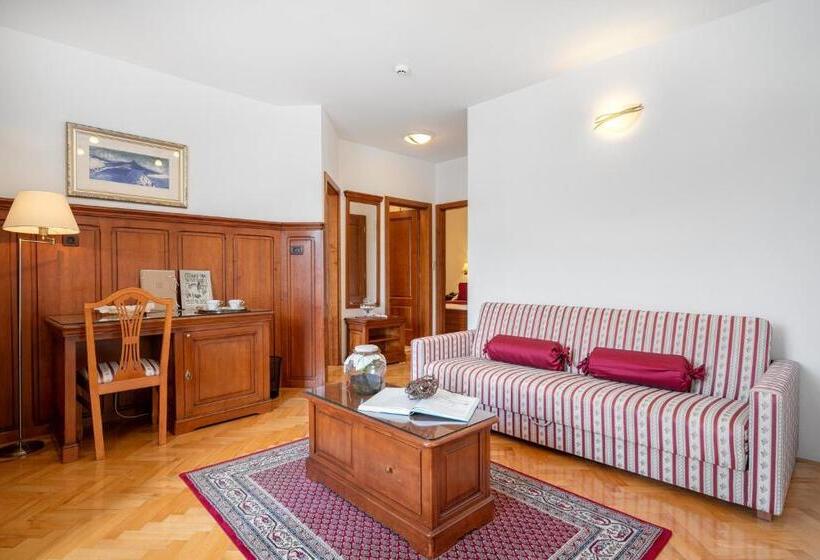 غرفة قياسية رباعية مطلة على البحر, Rooms With A Swimming Pool Tisno, Murter   3219