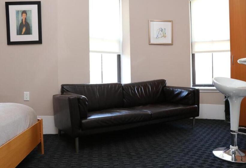 스탠다드 스튜디오, Stylish Studio In Boston Brownstone, C.ave #21