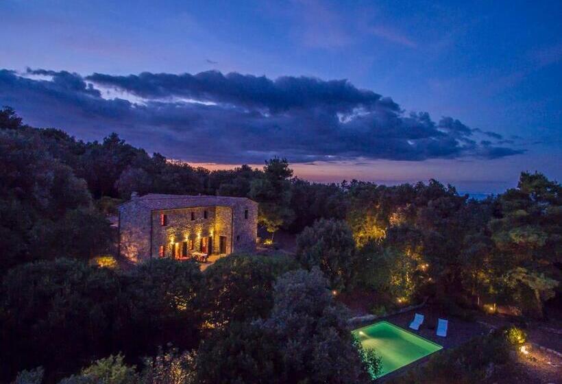 ویلای 3 خوابه با استخر, Experience Relais  Il Termine Elba